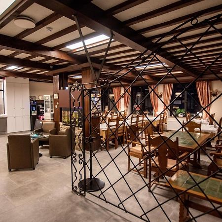 Auberge Le Vieux Moulin Poupehan Екстер'єр фото