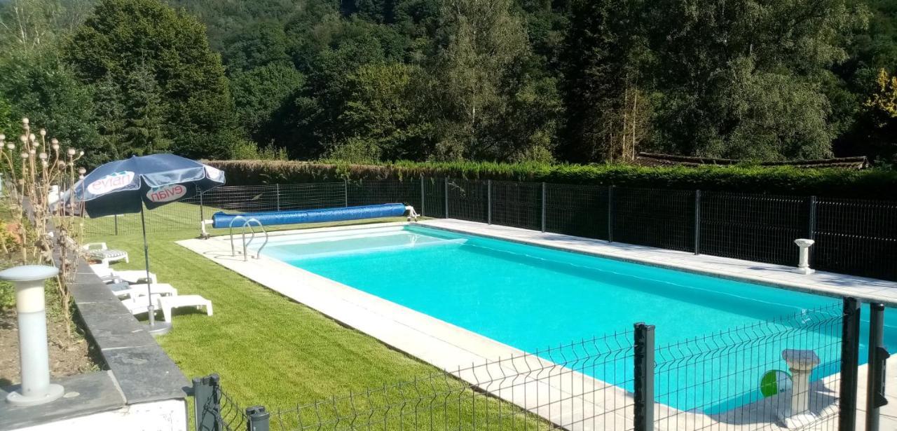 Auberge Le Vieux Moulin Poupehan Екстер'єр фото