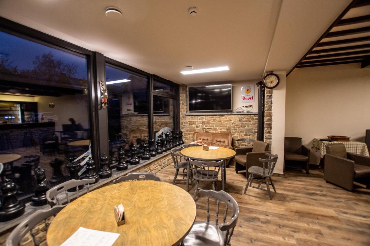 Auberge Le Vieux Moulin Poupehan Екстер'єр фото